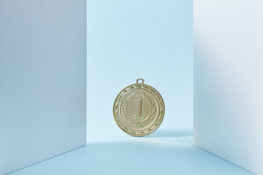 Overzicht van de medaillespiegel 2026 met focus op Nederland, dagelijkse verschuivingen en het resterende olympische programma