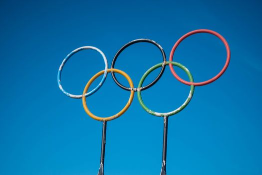 Smartphone met olympische spelen vandaag programma en tijden van finales op het scherm