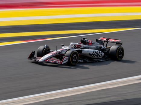 F1 nieuws op groot scherm in Denieuws met tijden van training en kwalificatie