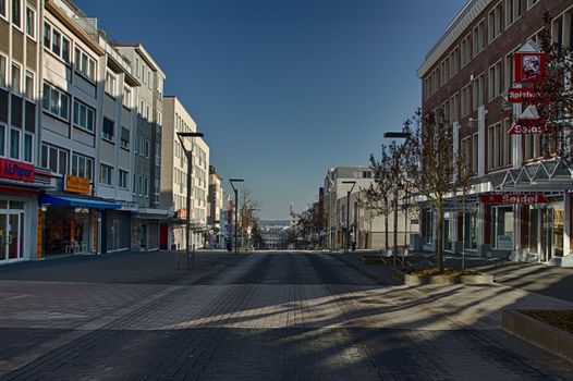 Winkelstraat in Aken voor lezers die zoeken: zijn de winkels vandaag open in Duitsland